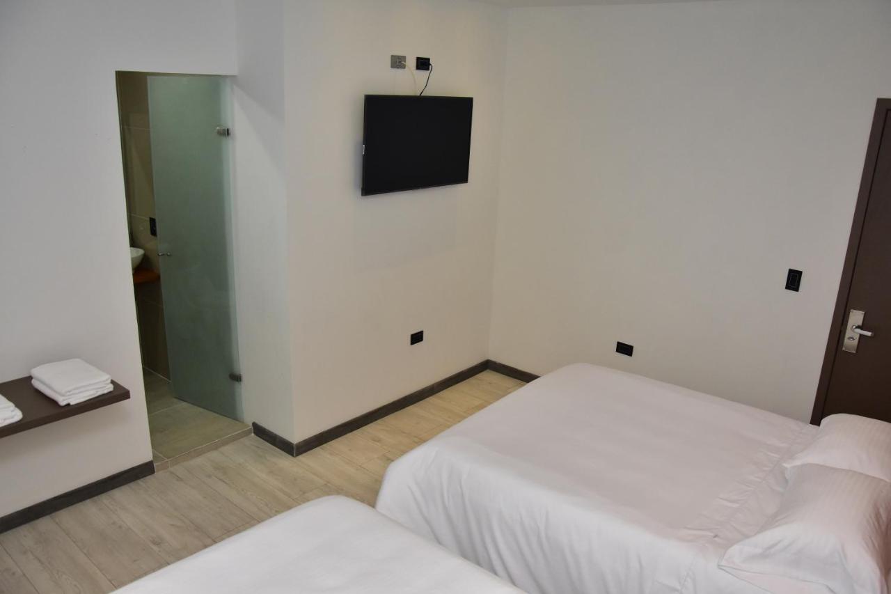 Hotel Valcon Санта Роса де Кабал Екстериор снимка