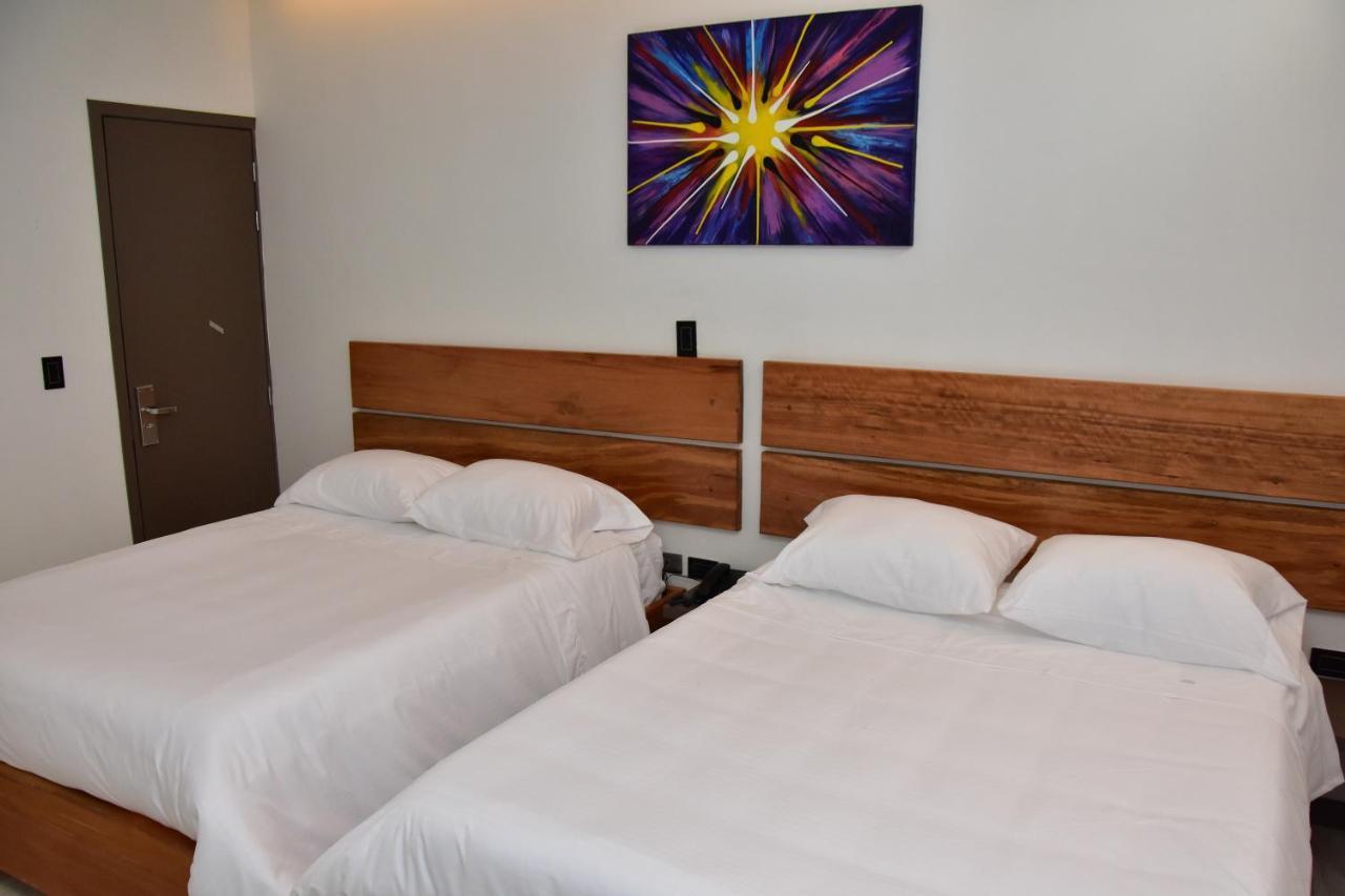Hotel Valcon Санта Роса де Кабал Екстериор снимка