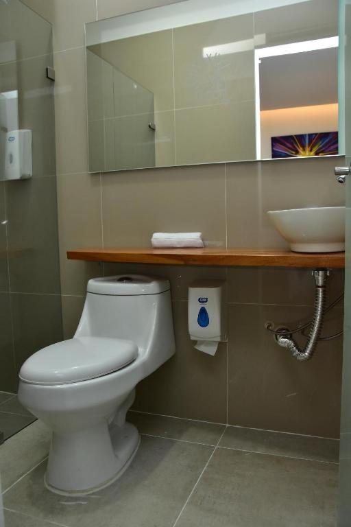 Hotel Valcon Санта Роса де Кабал Екстериор снимка